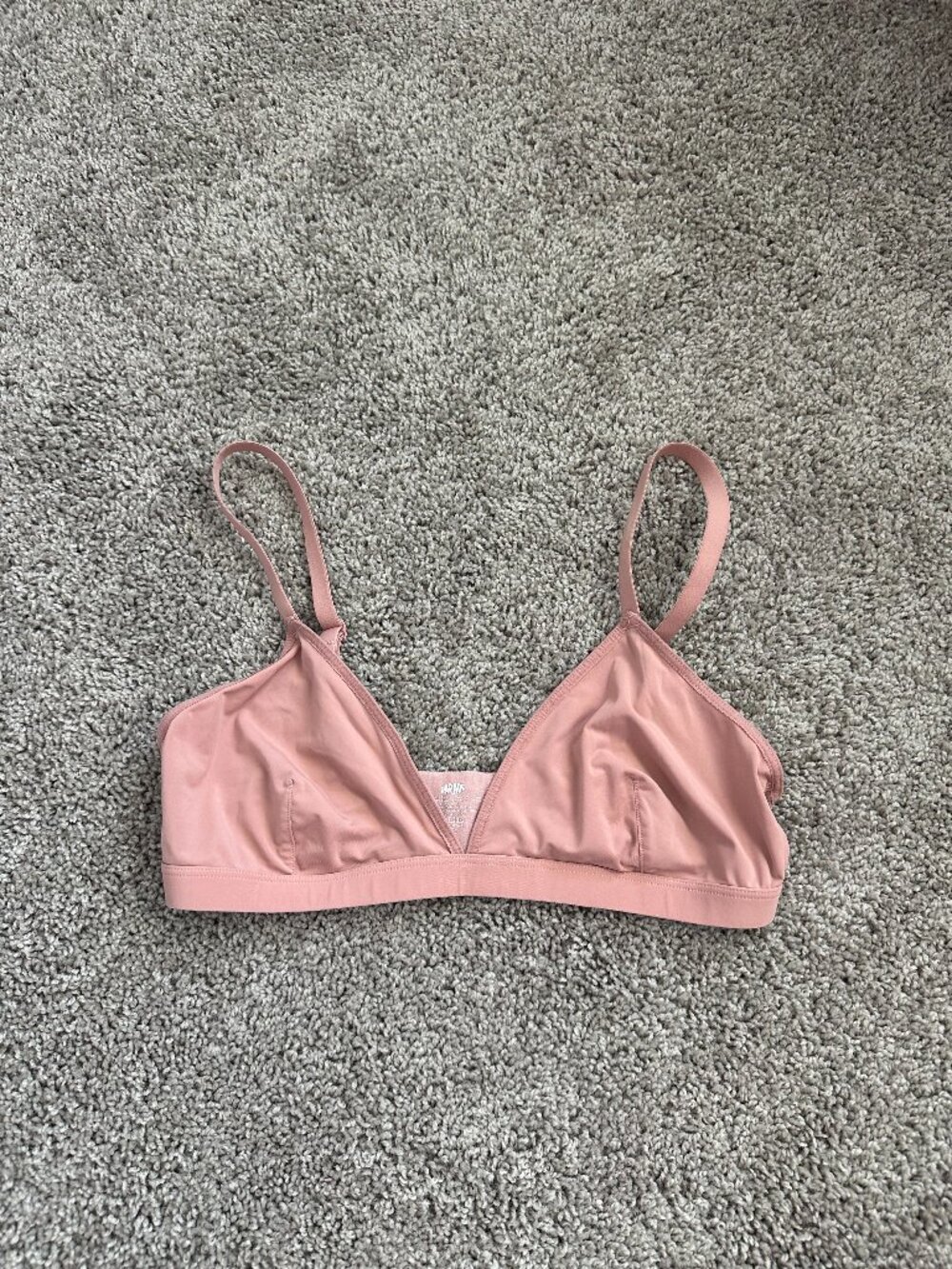 Parade Pink Seamless Bralette / Wireless Bra - Women’s Size Medium